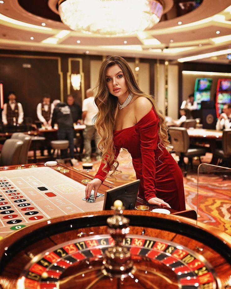 moveon88 Live Sic Bo betting interface showing bet types and stake input on mobile screen